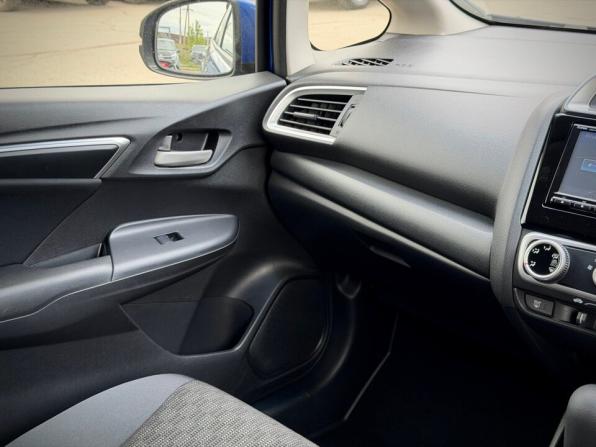Honda Fit III с пробегом 2013 года, цена 890 000 рублей, 100572 км, хэтчбек, Автокод Объявления