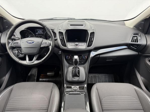 Ford Kuga II Рестайлинг с пробегом 2017 года, цена 1 650 000 рублей, 136324 км, внедорожник, Автокод Объявления