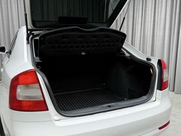Skoda Octavia II (A5) Рестайлинг с пробегом 2012 года, цена 819 000 рублей, 209245 км, лифтбек, Автокод Объявления