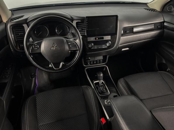 Mitsubishi Outlander III Рестайлинг 3 с пробегом 2019 года, цена 1 935 200 рублей, 173416 км, внедорожник, Автокод Объявления