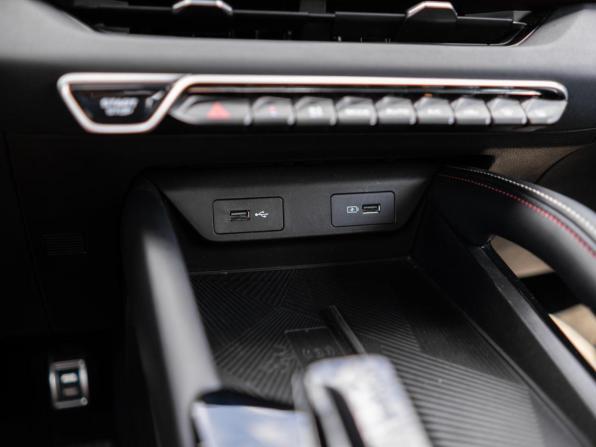 Geely Coolray I Рестайлинг с пробегом 2024 года, цена 2 151 000 рублей, 60256 км, внедорожник, Автокод Объявления
