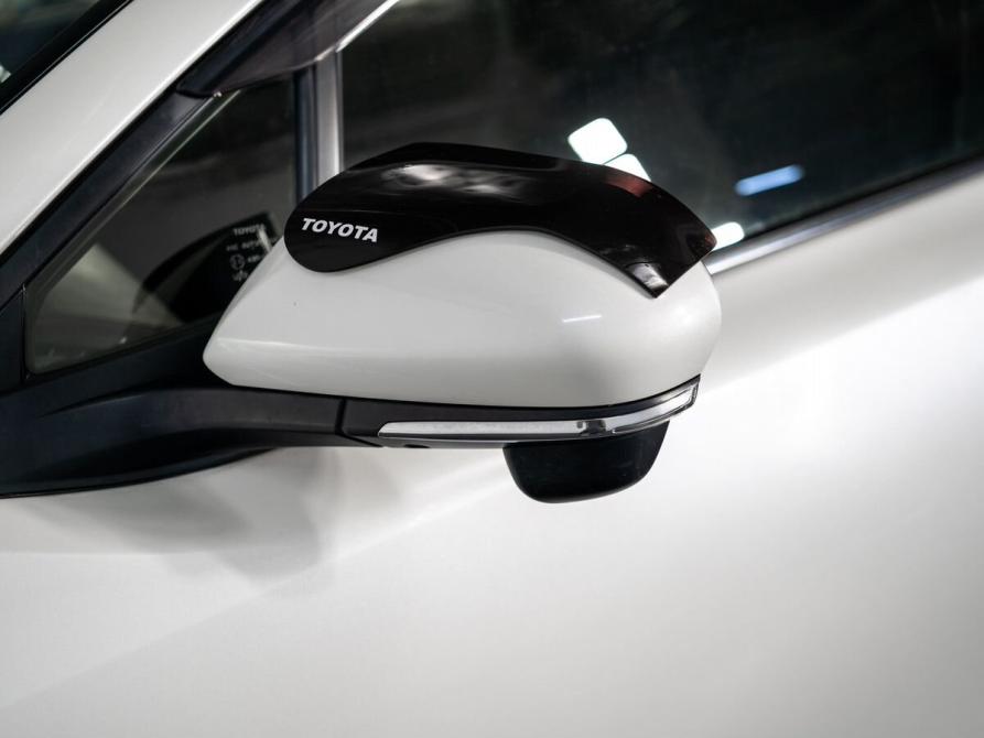 Toyota C-HR I Иркутск  - изображение 21