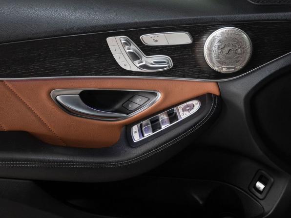 Mercedes-Benz C-Класс IV (W205) Рестайлинг с пробегом 2018 года, цена 3 298 000 рублей, 79191 км, седан, Автокод Объявления