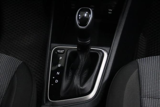 Hyundai Solaris II Рестайлинг с пробегом 2021 года, цена 1 545 450 рублей, 108023 км, седан, Автокод Объявления