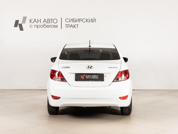 Hyundai Solaris I с пробегом 2011 года, цена 600 600 рублей, 218131 км, седан, Автокод Объявления