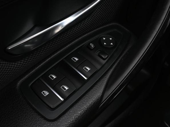 BMW 3 серии VI (F3x) Рестайлинг с пробегом 2017 года, цена 2 019 000 рублей, 132611 км, седан, Автокод Объявления