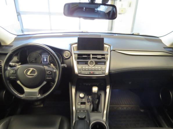 Lexus NX I с пробегом 2017 года, цена 3 220 000 рублей, 141000 км, внедорожник, Автокод Объявления
