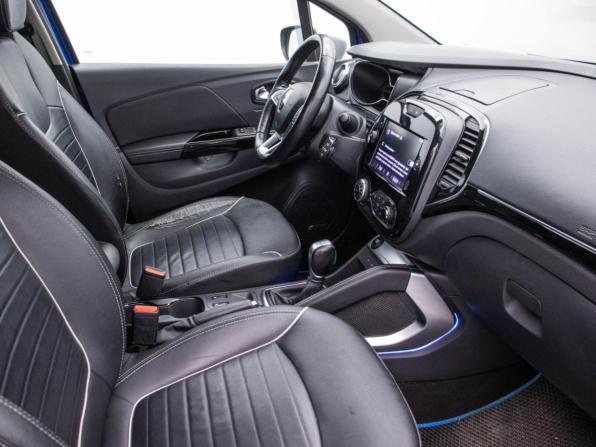 Renault Kaptur I Рестайлинг с пробегом 2020 года, цена 1 345 000 рублей, 184619 км, внедорожник, Автокод Объявления