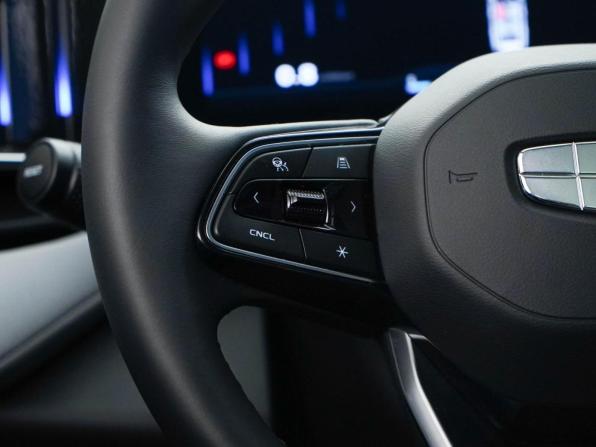 Geely Atlas II с пробегом 2024 года, цена 2 968 444 рубля, 608 км, внедорожник, Автокод Объявления