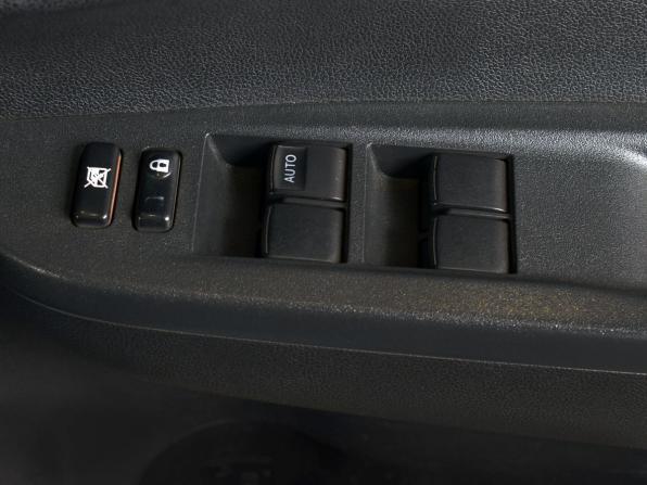 Toyota Ractis II с пробегом 2011 года, цена 689 995 рублей, 183344 км, хэтчбек, Автокод Объявления
