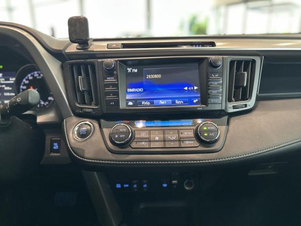 Toyota RAV4 IV (XA40) Рестайлинг с пробегом 2018 года, цена 2 589 000 рублей, 98999 км, внедорожник, Автокод Объявления