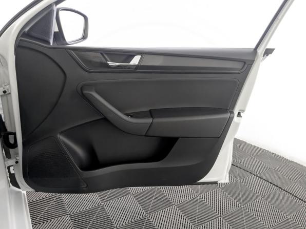 Skoda Rapid II с пробегом 2021 года, цена 1 225 000 рублей, 214101 км, лифтбек, Автокод Объявления