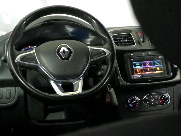 Renault Sandero II Рестайлинг с пробегом 2018 года, цена 985 000 рублей, 126666 км, хэтчбек, Автокод Объявления