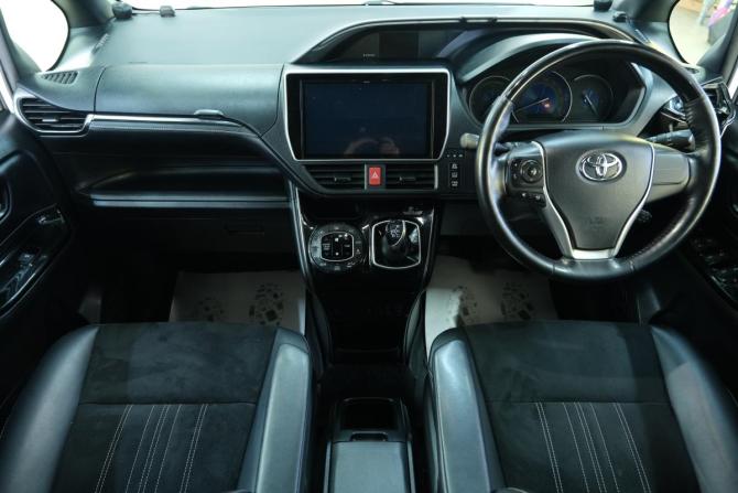 Toyota Esquire I Рестайлинг с пробегом 2019 года, цена 2 619 000 рублей, 122000 км, минивэн, Автокод Объявления