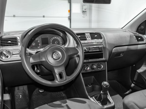 Volkswagen Polo V с пробегом 2015 года, цена 548 925 рублей, 288149 км, седан, Автокод Объявления