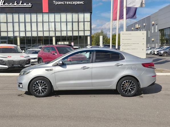 Kia Rio III Рестайлинг с пробегом 2017 года, цена 1 024 000 рублей, 136517 км, седан, Автокод Объявления