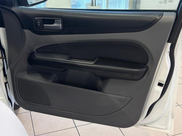 Ford Focus II Рестайлинг с пробегом 2011 года, цена 617 000 рублей, 130000 км, седан, Автокод Объявления