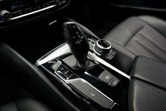 BMW 5 серии VII (G30/G31/G38) с пробегом 2017 года, цена 3 380 000 рублей, 155000 км, седан, Автокод Объявления