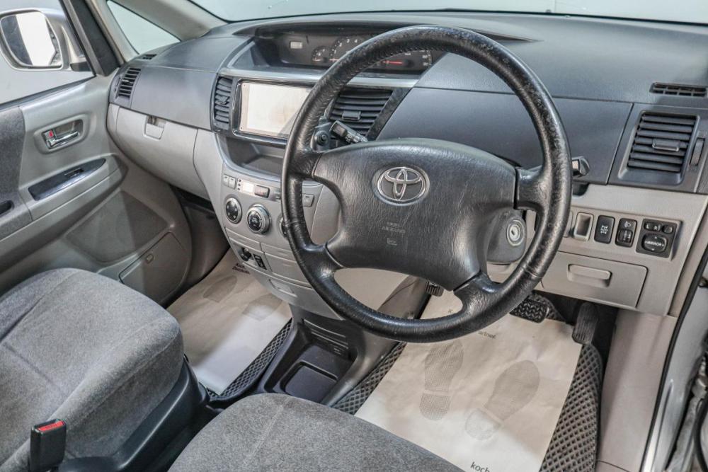 Toyota Voxy I (R60) Челябинск  - изображение 8