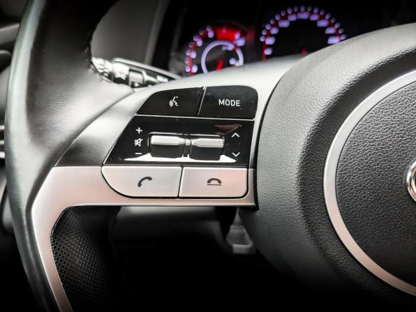 Hyundai Elantra VII (CN7) с пробегом 2022 года, цена 2 100 000 рублей, 31025 км, седан, Автокод Объявления
