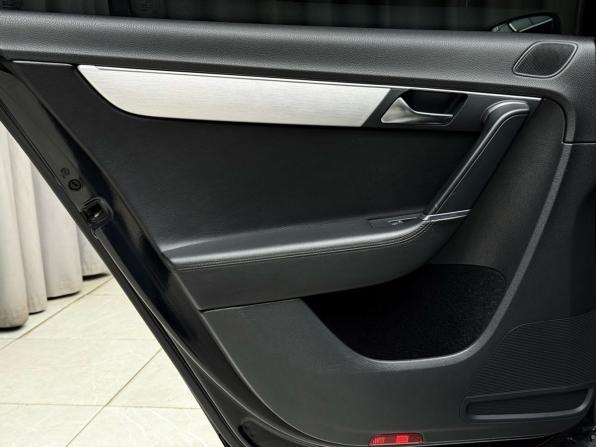 Volkswagen Passat B7 с пробегом 2011 года, цена 1 229 000 рублей, 129835 км, седан, Автокод Объявления