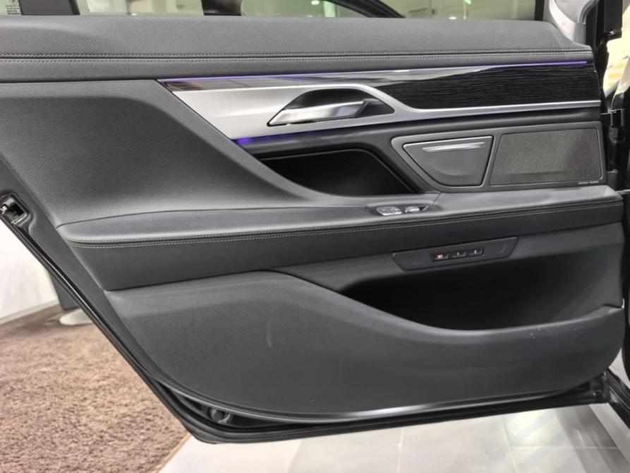 BMW 7 серии VI (G11/G12) Новосибирск  - изображение 35