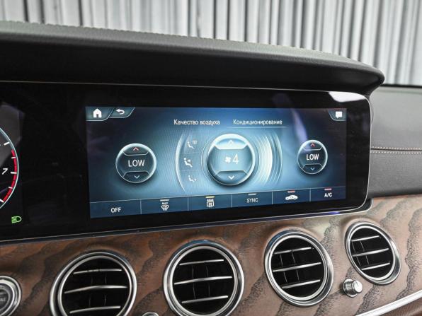 Mercedes-Benz E-Класс V (W213 S213 C238) Рестайлинг с пробегом 2021 года, цена 4 222 111 рублей, 102699 км, седан, Автокод Объявления