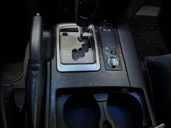 Toyota Land Cruiser 200 Series Рестайлинг 1 с пробегом 2012 года, цена 3 470 000 рублей, 182385 км, внедорожник, Автокод Объявления
