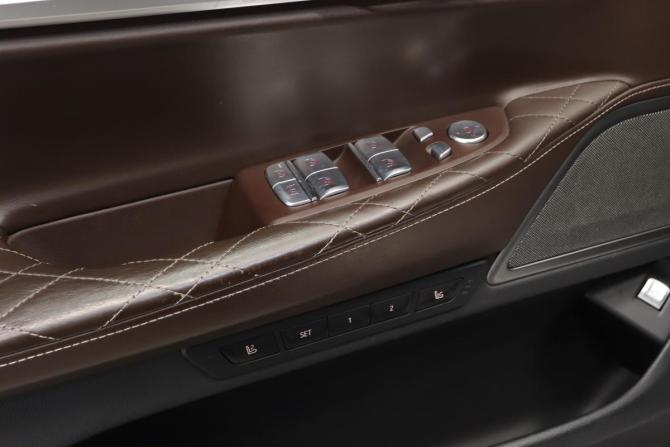BMW 7 серии VI (G11/G12) Рестайлинг с пробегом 2021 года, цена 6 990 000 рублей, 79715 км, седан, Автокод Объявления