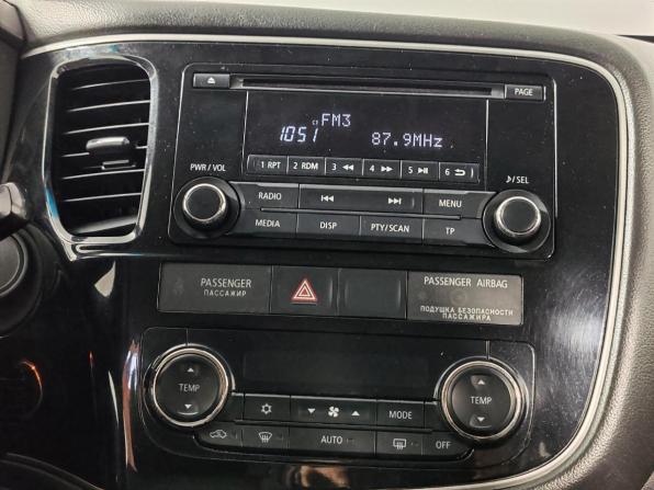 Mitsubishi Outlander III Рестайлинг 3 с пробегом 2018 года, цена 1 349 000 рублей, 310235 км, внедорожник, Автокод Объявления