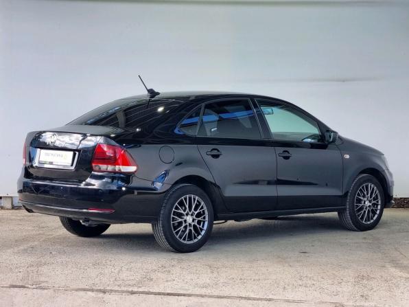 Volkswagen Polo V Рестайлинг с пробегом 2018 года, цена 1 219 000 рублей, 81475 км, седан, Автокод Объявления