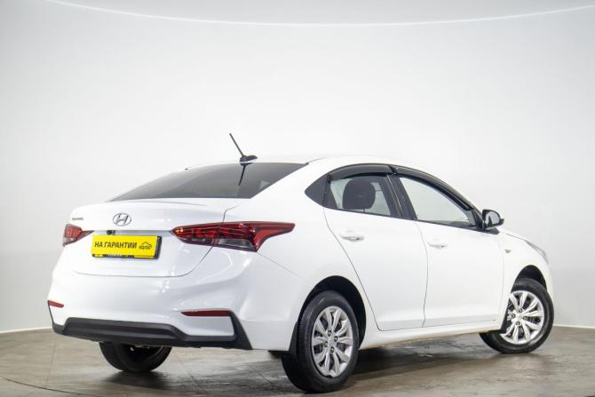 Hyundai Solaris II с пробегом 2017 года, цена 829 000 рублей, 237172 км, седан, Автокод Объявления