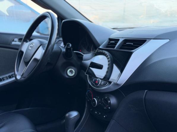 Hyundai Solaris I с пробегом 2011 года, цена 622 000 рублей, 207301 км, седан, Автокод Объявления