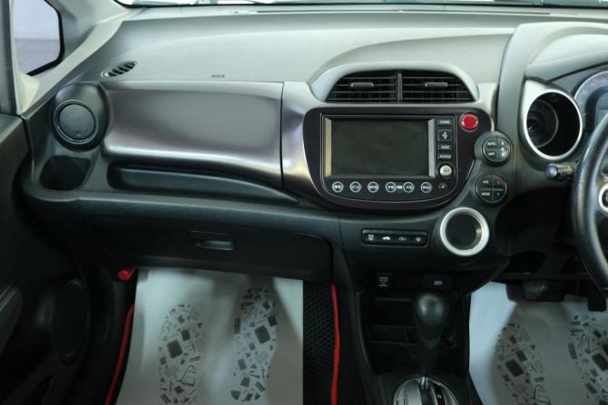 Honda Fit II с пробегом 2009 года, цена 799 000 рублей, 225000 км, хэтчбек, Автокод Объявления
