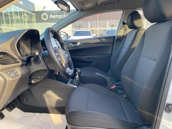 Hyundai Solaris II Рестайлинг с пробегом 2020 года, цена 1 345 000 рублей, 74779 км, седан, Автокод Объявления