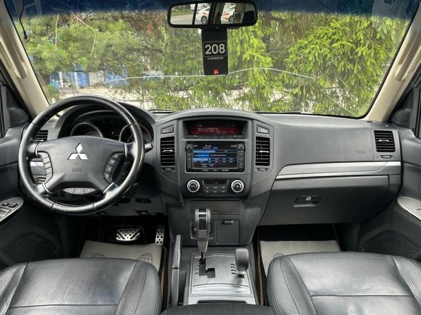 Mitsubishi Pajero IV Рестайлинг 1 с пробегом 2012 года, цена 1 830 000 рублей, 323295 км, внедорожник, Автокод Объявления