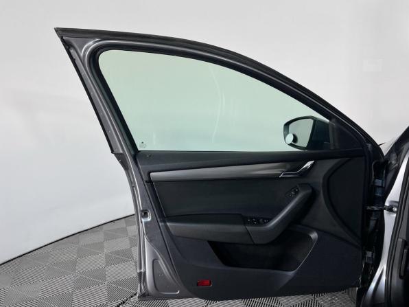 Skoda Octavia III (A7) Рестайлинг с пробегом 2018 года, цена 1 249 000 рублей, 180000 км, универсал, Автокод Объявления