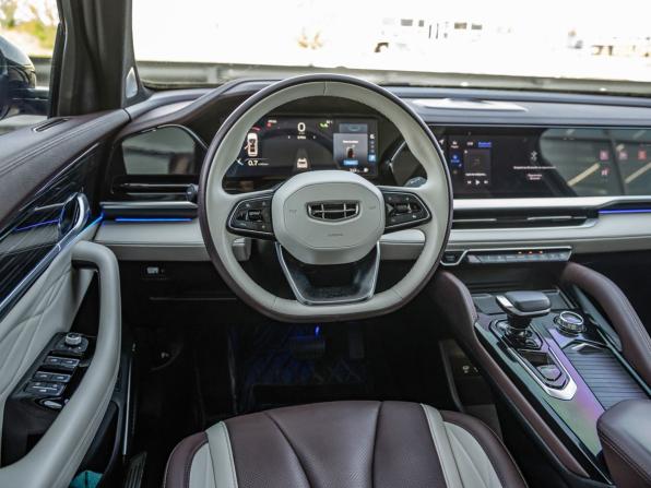 Geely Monjaro I с пробегом 2023 года, цена 3 238 000 рублей, 55200 км, внедорожник, Автокод Объявления
