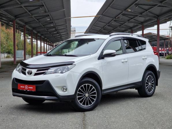 Toyota RAV4 IV (XA40) с пробегом 2015 года, цена 1 999 500 рублей, 198000 км, внедорожник, Автокод Объявления