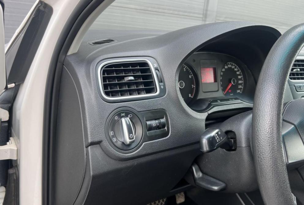 Volkswagen Polo V Красноярск  - изображение 18