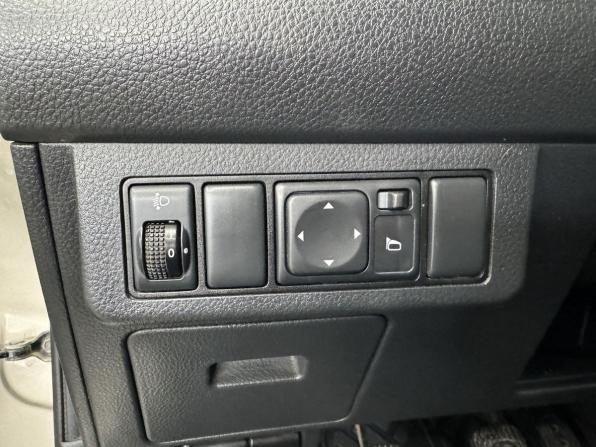 Nissan Tiida I Рестайлинг с пробегом 2012 года, цена 700 000 рублей, 225784 км, хэтчбек, Автокод Объявления