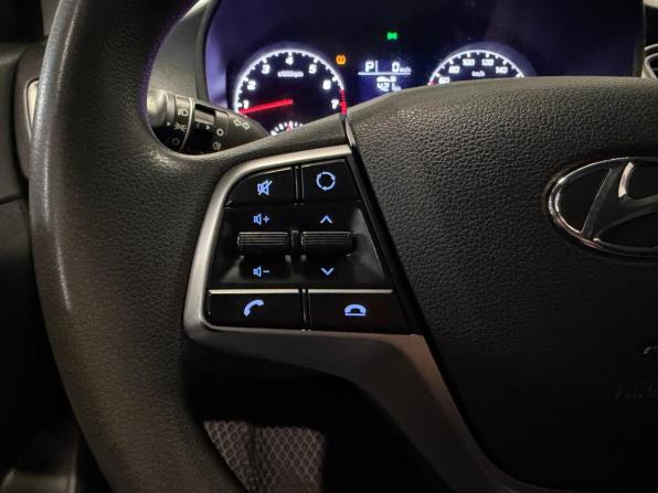 Hyundai Solaris II Рестайлинг с пробегом 2022 года, цена 1 399 000 рублей, 71500 км, седан, Автокод Объявления