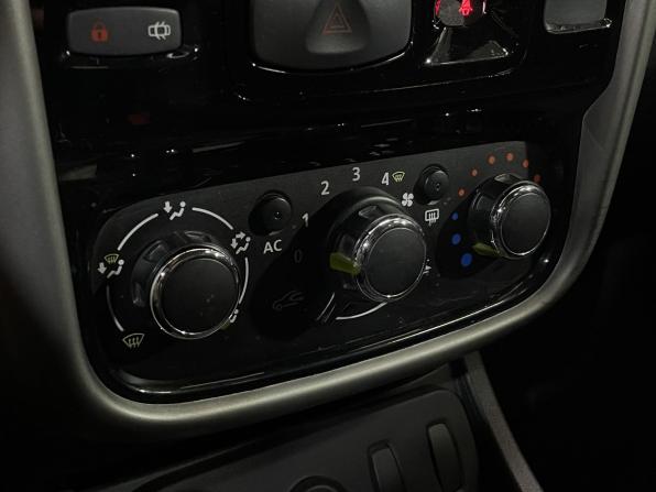 Renault Duster I с пробегом 2014 года, цена 1 065 000 рублей, 93889 км, внедорожник, Автокод Объявления