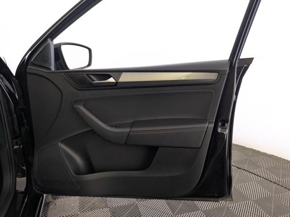 Volkswagen Polo VI с пробегом 2021 года, цена 1 690 000 рублей, 78722 км, лифтбек, Автокод Объявления