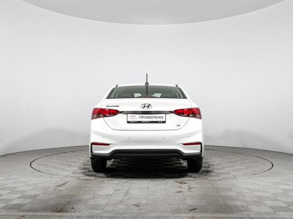 Hyundai Solaris II с пробегом 2017 года, цена 1 078 000 рублей, 100441 км, седан, Автокод Объявления