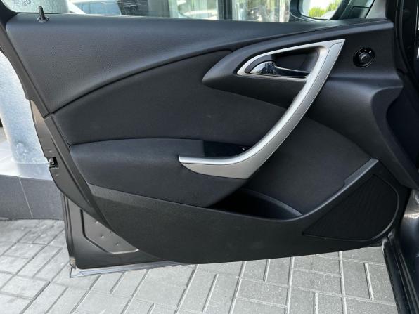 Opel Astra J с пробегом 2011 года, цена 794 000 рублей, 115162 км, хэтчбек, Автокод Объявления