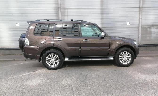 Mitsubishi Pajero IV Рестайлинг 2 с пробегом 2017 года, цена 2 529 000 рублей, 207843 км, внедорожник, Автокод Объявления