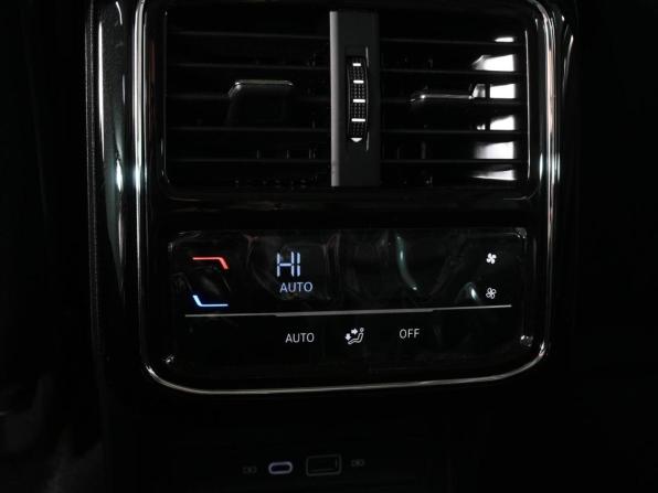 Volkswagen Passat (North America and China) II (China Market) Рестайлинг с пробегом 2024 года, цена 4 189 000 рублей, 43 км, седан, Автокод Объявления