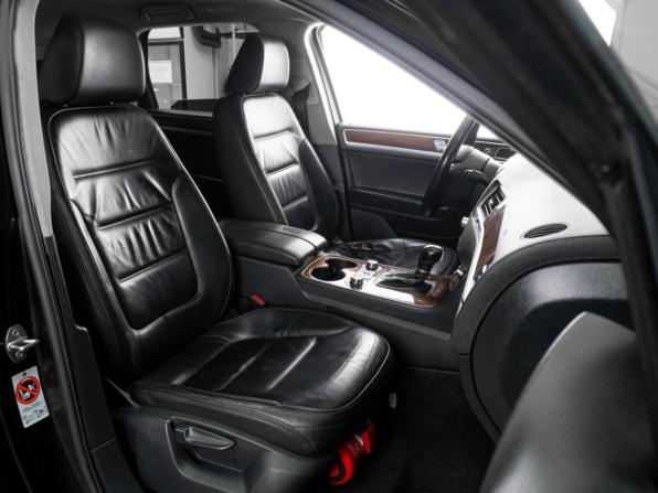 Volkswagen Touareg II с пробегом 2010 года, цена 1 527 000 рублей, 251009 км, внедорожник, Автокод Объявления