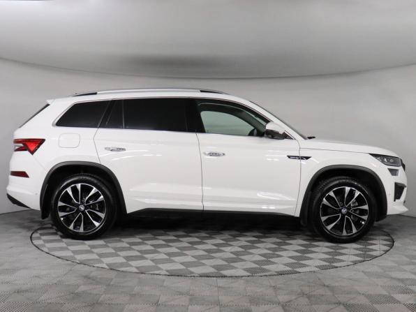 Skoda Kodiaq I Рестайлинг с пробегом 2023 года, цена 4 549 000 рублей, 19600 км, внедорожник, Автокод Объявления